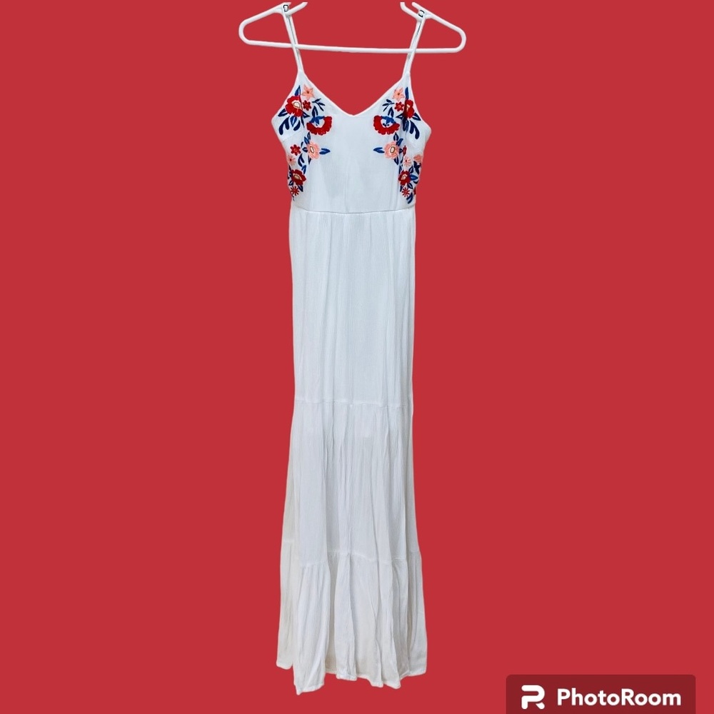 🌹 White Embroidered Floral Gauzy Maxi Dress | XS